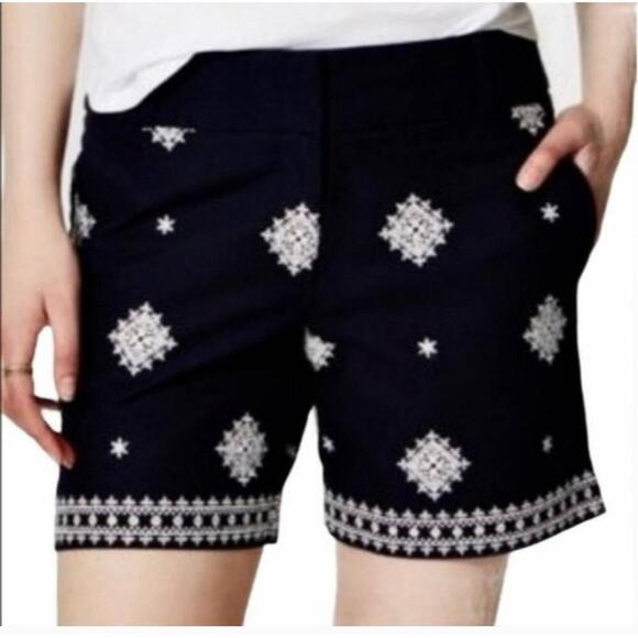 LOFT Blue White Embroidered Bermudas Shorts Side Pockets Size 2 - Picture 1 of 9